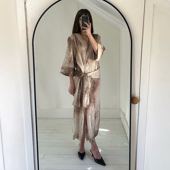 Smythe Drop Waist Kimono Midi Dress in Python Print - Picture 1 of 13